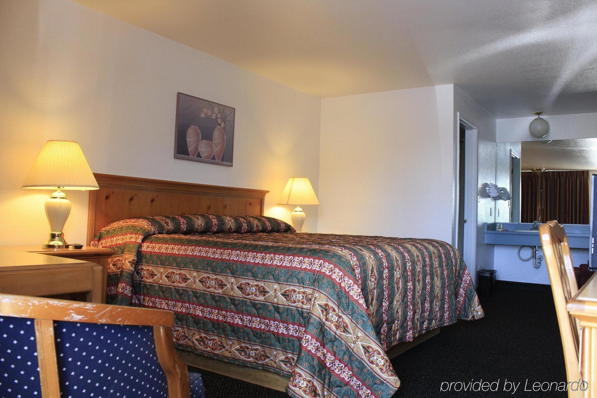Rodeway Inn Олбани Экстерьер фото
